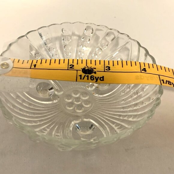 Vintage Anchor Hocking Crystal Clear Glass 3 Footed Bowl Burple Pattern 4.5” in - Picture 3 of 6